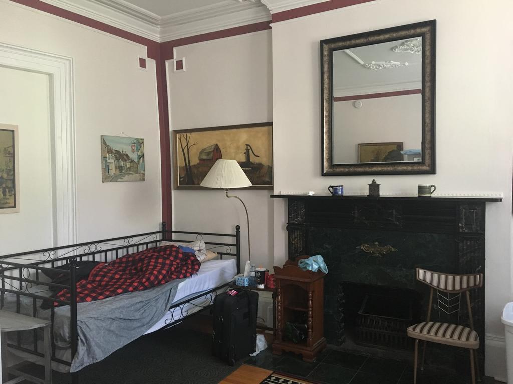 Single Bed in Mixed Dormitory Room